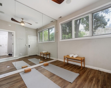 942 W Hubbard Street - Photo Thumbnail 23