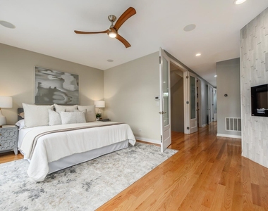 942 W Hubbard Street - Photo Thumbnail 14