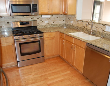 410 W Mahogany Court - Photo Thumbnail 3