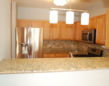 410 W Mahogany Court - Photo Thumbnail 4