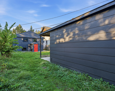 1622 Dempster Street - Photo Thumbnail 30