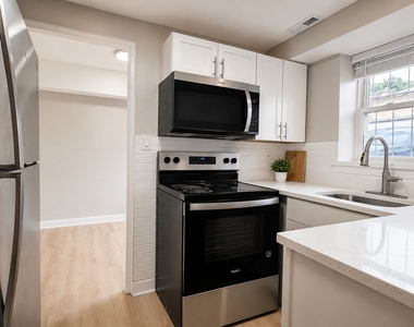 6019 N Fairfield Avenue - Photo Thumbnail 4