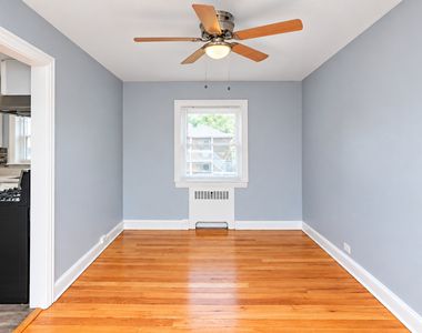 227 Custer Avenue - Photo Thumbnail 6