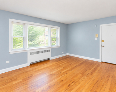 227 Custer Avenue - Photo Thumbnail 2