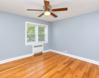 227 Custer Avenue - Photo Thumbnail 9