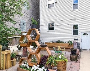 1409 N Campbell Avenue - Photo Thumbnail 11