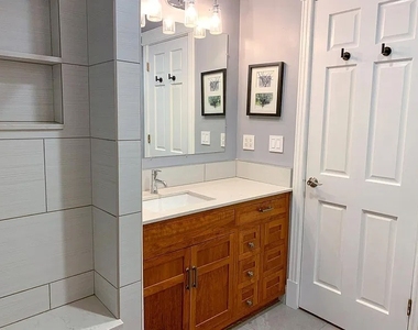 1409 N Campbell Avenue - Photo Thumbnail 5
