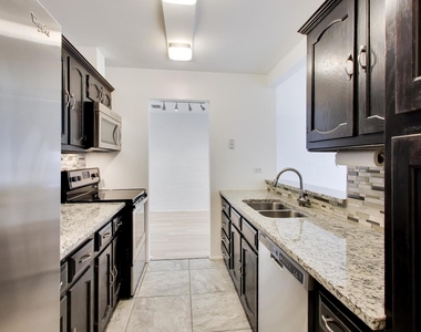 907 Curtiss Street - Photo Thumbnail 4
