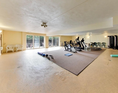 907 Curtiss Street - Photo Thumbnail 21