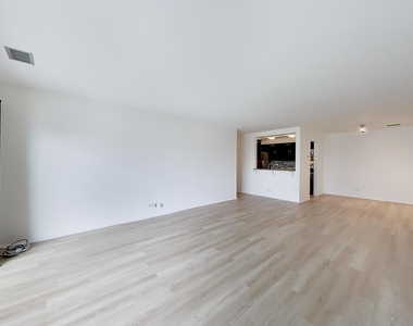 907 Curtiss Street - Photo Thumbnail 7
