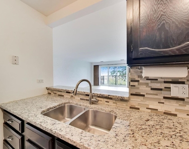 907 Curtiss Street - Photo Thumbnail 5