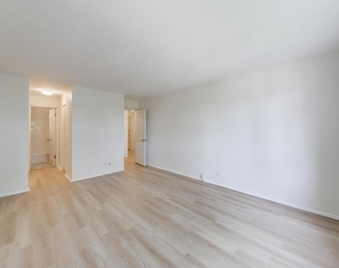 907 Curtiss Street - Photo Thumbnail 12