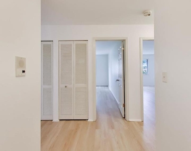 907 Curtiss Street - Photo Thumbnail 2