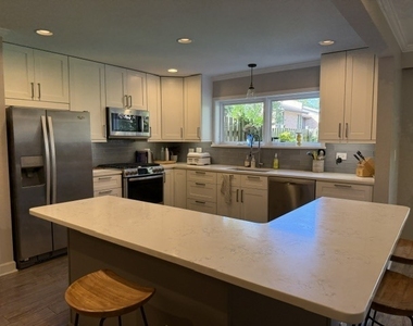 1817 Wildberry Drive - Photo Thumbnail 3