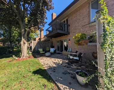 1817 Wildberry Drive - Photo Thumbnail 17