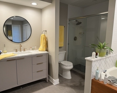 1817 Wildberry Drive - Photo Thumbnail 10
