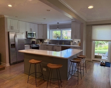 1817 Wildberry Drive - Photo Thumbnail 2