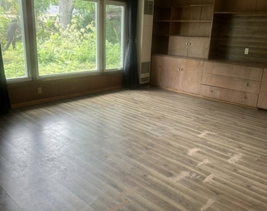 353 Westgate Drive - Photo Thumbnail 11
