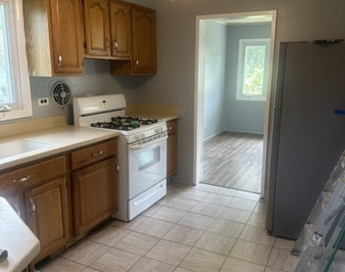 353 Westgate Drive - Photo Thumbnail 8