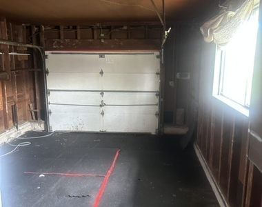 353 Westgate Drive - Photo Thumbnail 7