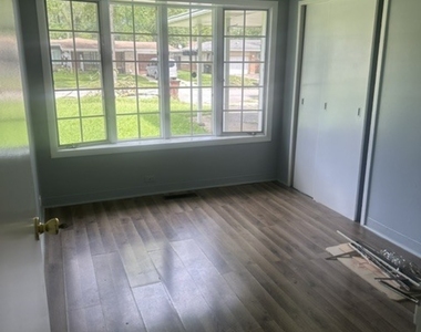 353 Westgate Drive - Photo Thumbnail 16