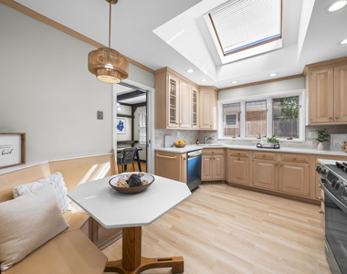 320 Main Street - Photo Thumbnail 6