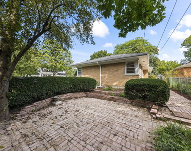 320 Main Street - Photo Thumbnail 19
