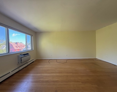 950 Washington Boulevard - Photo Thumbnail 6