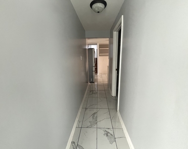 7934 S Komensky Avenue - Photo Thumbnail 6