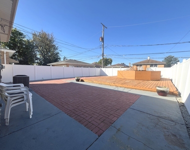 7934 S Komensky Avenue - Photo Thumbnail 30