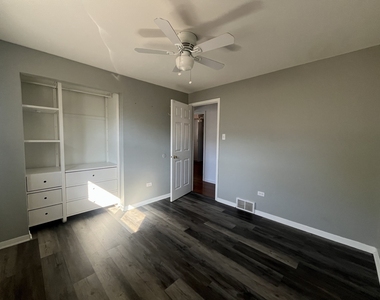 7934 S Komensky Avenue - Photo Thumbnail 19