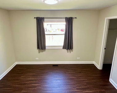 2690 Crosscreek Court - Photo Thumbnail 8
