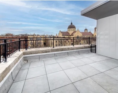 4637 N Ashland Avenue - Photo Thumbnail 12