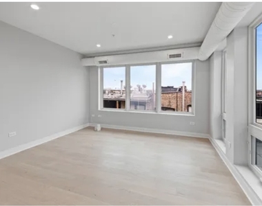 4637 N Ashland Avenue - Photo Thumbnail 4