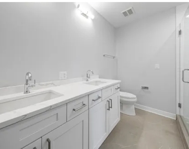 4637 N Ashland Avenue - Photo Thumbnail 9