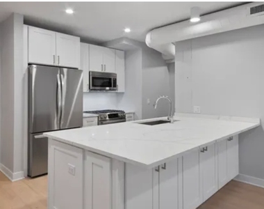 4637 N Ashland Avenue - Photo Thumbnail 1