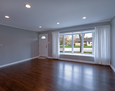 1046 Midway Road - Photo Thumbnail 5