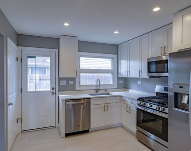1046 Midway Road - Photo Thumbnail 3
