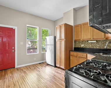 3344 W Fulton Boulevard - Photo Thumbnail 11