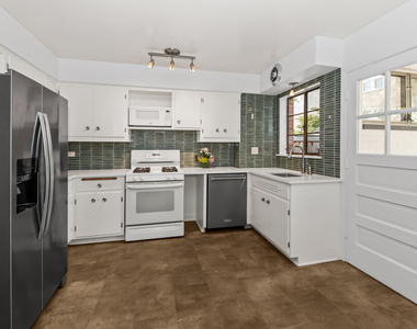 2543 Marcy Avenue - Photo Thumbnail 4