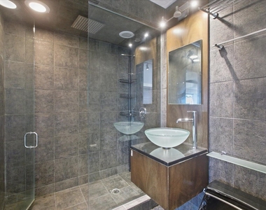 3950 N Lake Shore Drive - Photo Thumbnail 8