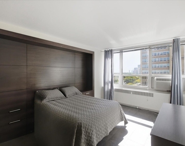 3950 N Lake Shore Drive - Photo Thumbnail 6