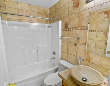 1309 Manning Avenue - Photo Thumbnail 14