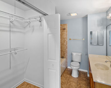 1309 Manning Avenue - Photo Thumbnail 11