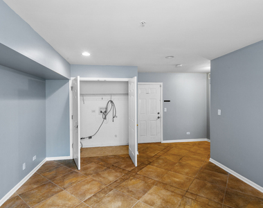 1309 Manning Avenue - Photo Thumbnail 9