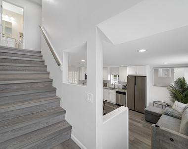1846 Wesley Avenue - Photo Thumbnail 1