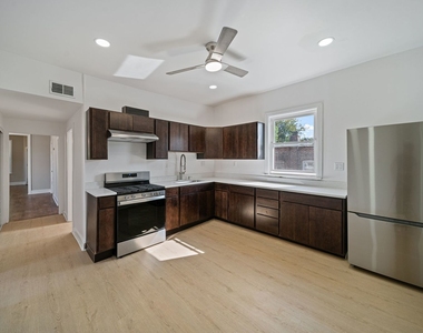624 N Monticello Avenue - Photo Thumbnail 9