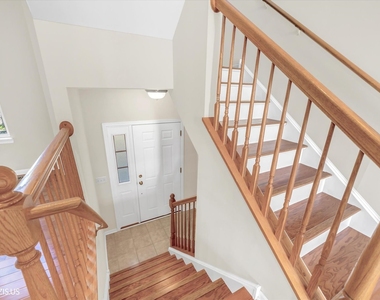 1717 Maple Avenue - Photo Thumbnail 9