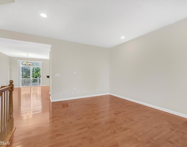 1717 Maple Avenue - Photo Thumbnail 11
