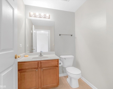 1717 Maple Avenue - Photo Thumbnail 14